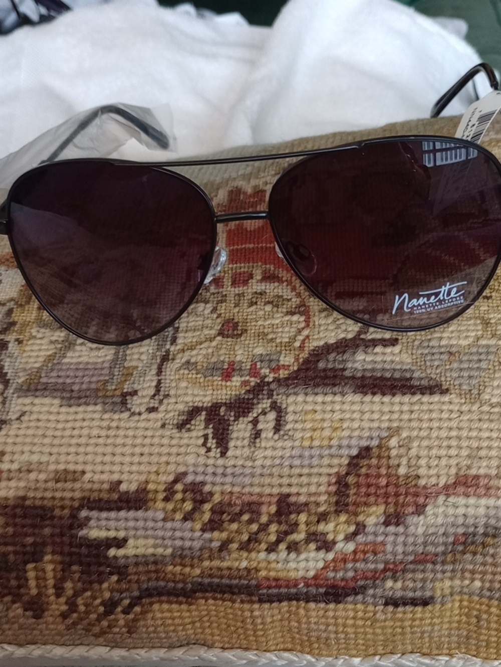 NWT NANETTE LEPORE Black Oversized Oval Sunglasses with  Lenses